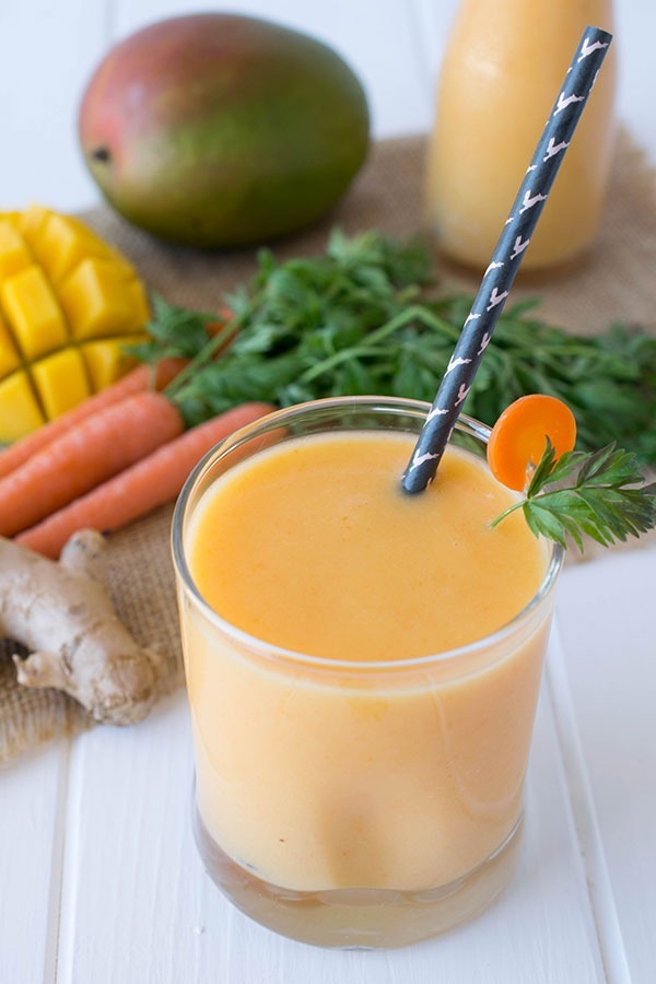 Mango carrot ginger smoothie