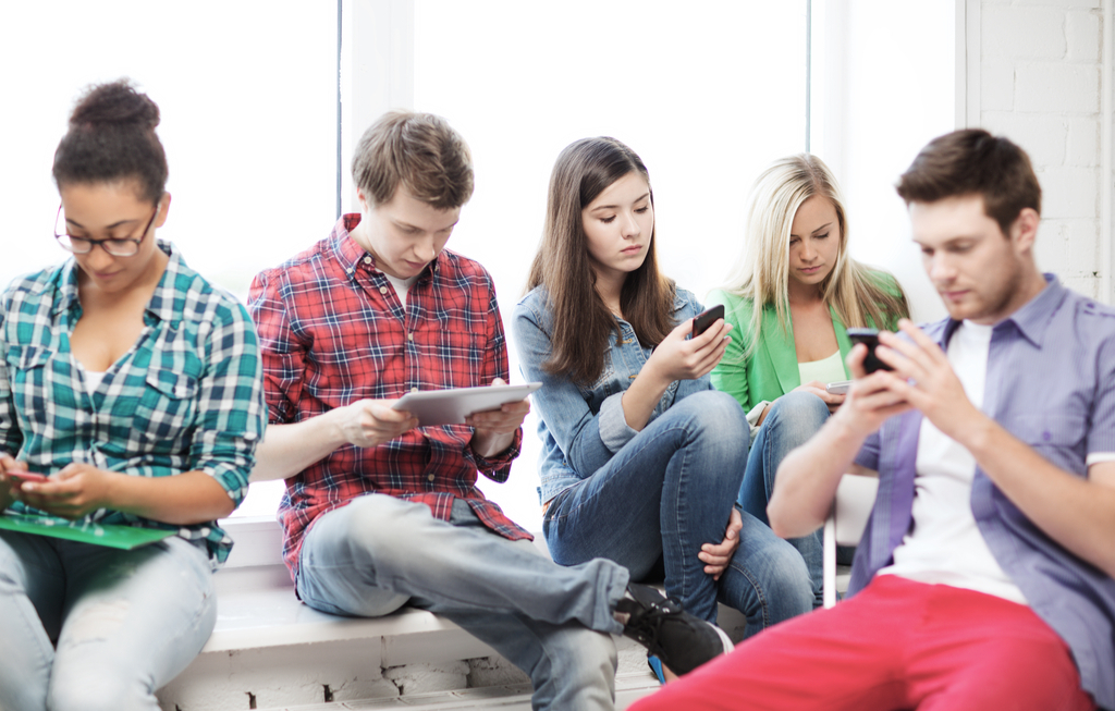 teens on phones