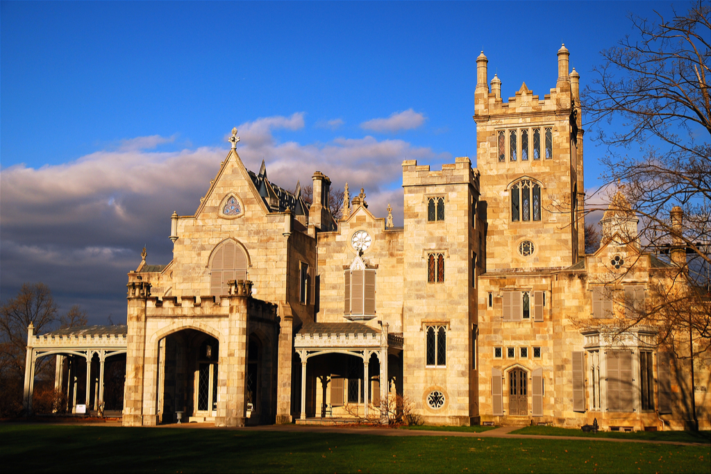 Lyndhurst Castle Castles