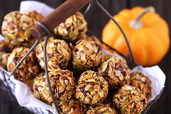 Pumpkin No-bake Energy Bites | 12 Healthy Pumpkin Recipes Perfect for Fall | Her Beauty