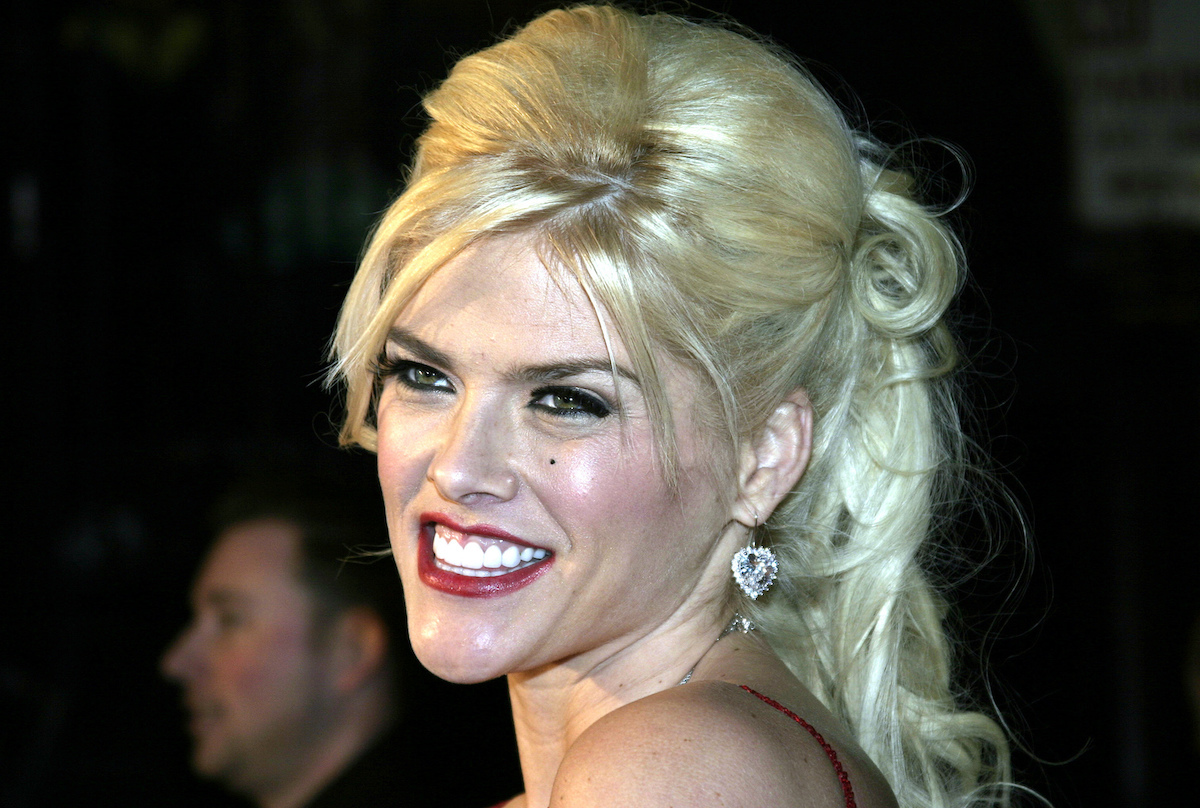 Anna Nicole Smith at the premiere of 