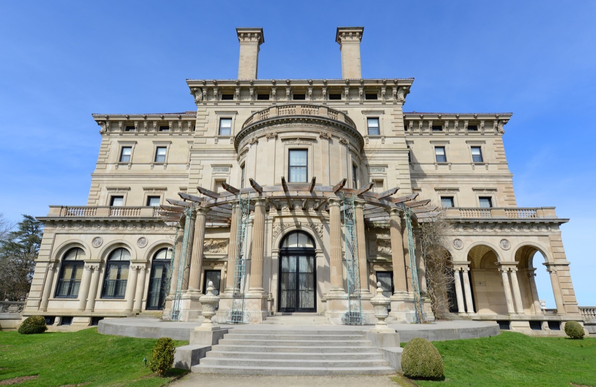 the breakers mansion in newport, rhode island, iconic state photos