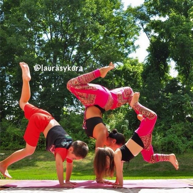 Yoga Enthusiast Laura Kasperzak - A Woman Who Became an Internet Sensation