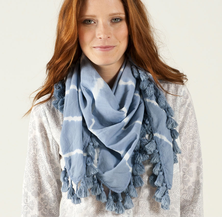 stylish_ways_to_wear_scarf_this_winter_03