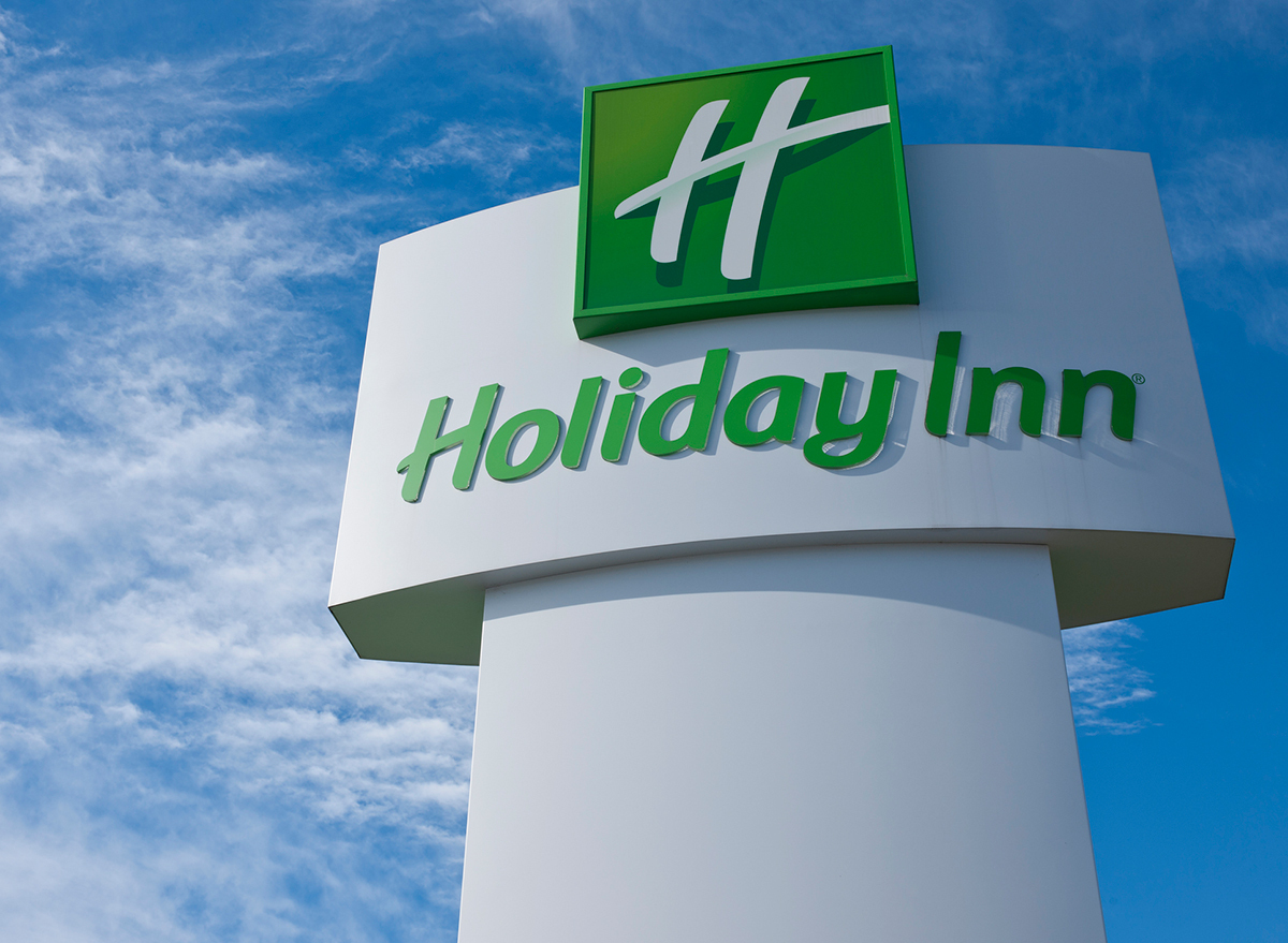 holiday inn sign