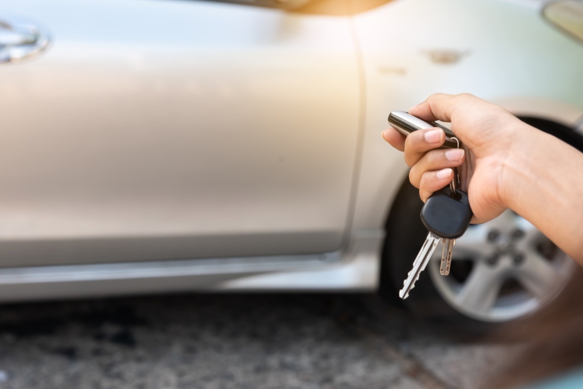 locking car with key