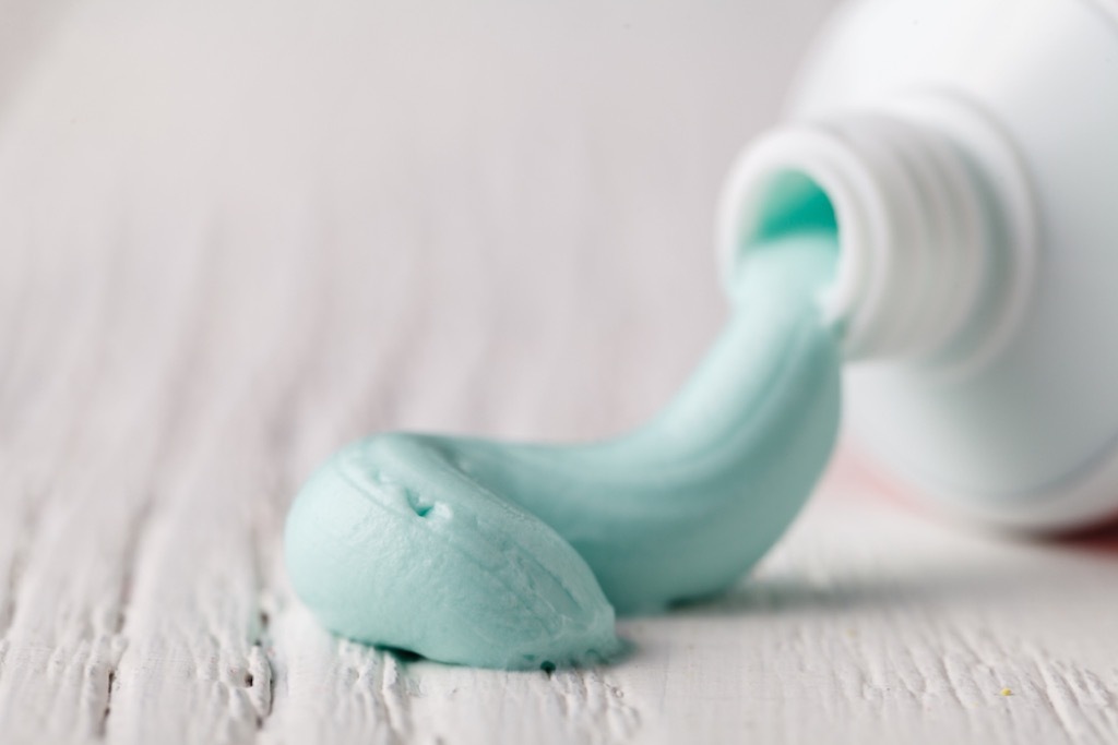 toothpaste, diy hacks