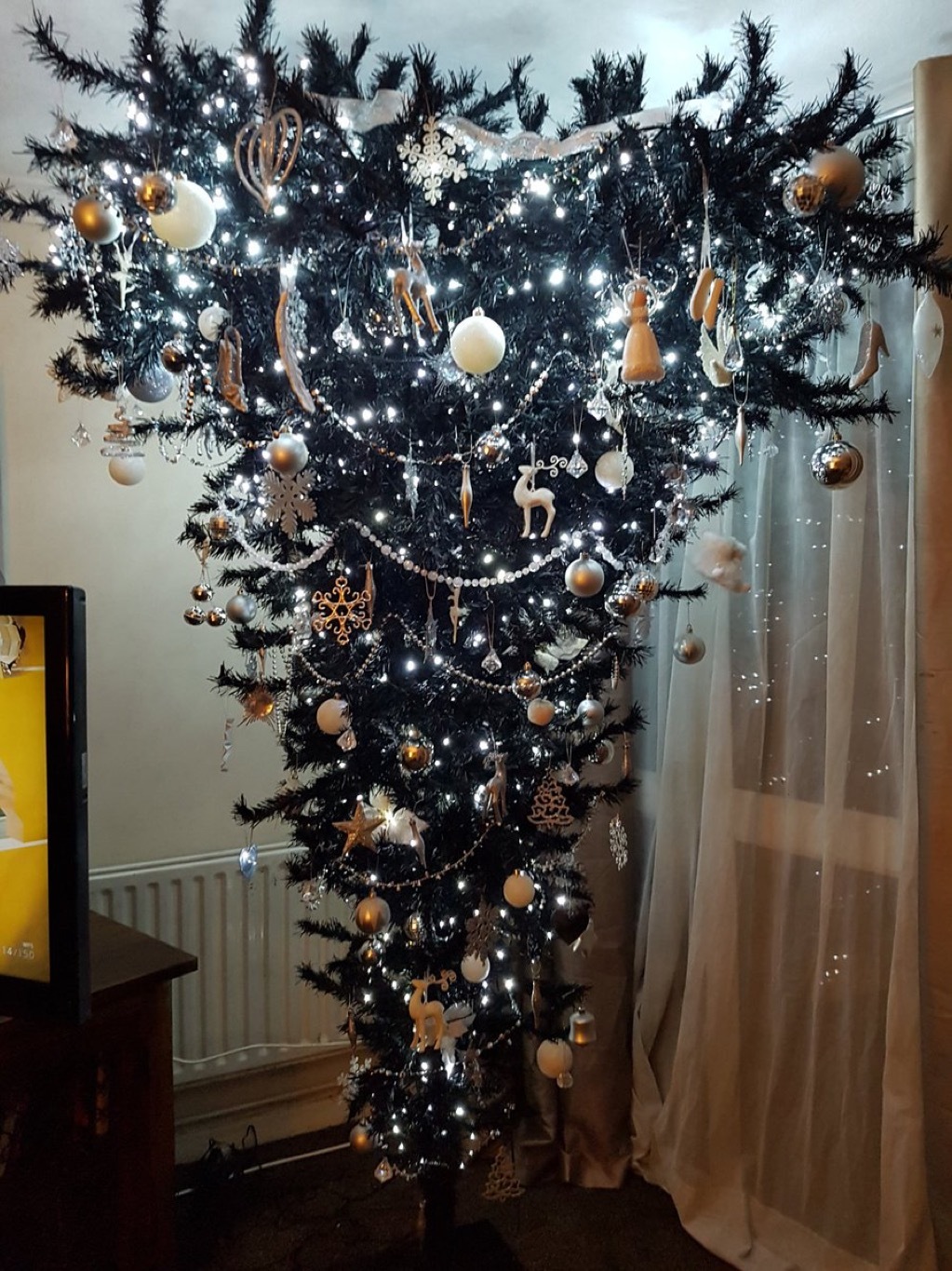 Upside down Christmas tree