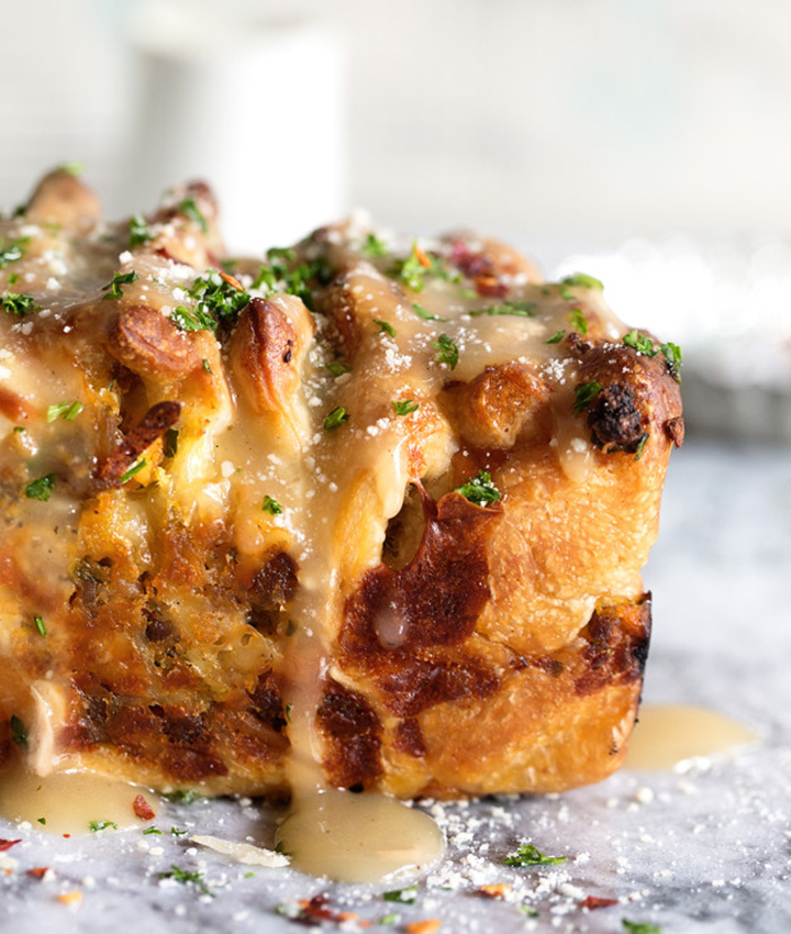 Thanksgiving leftover pull apart bread