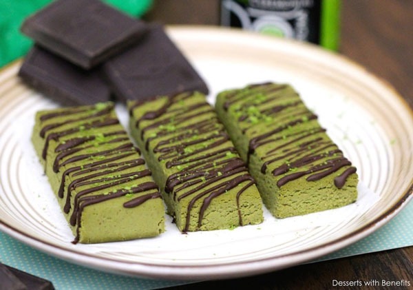 HEALTHY MATCHA GREEN TEA FUDGE PROTEIN BARS