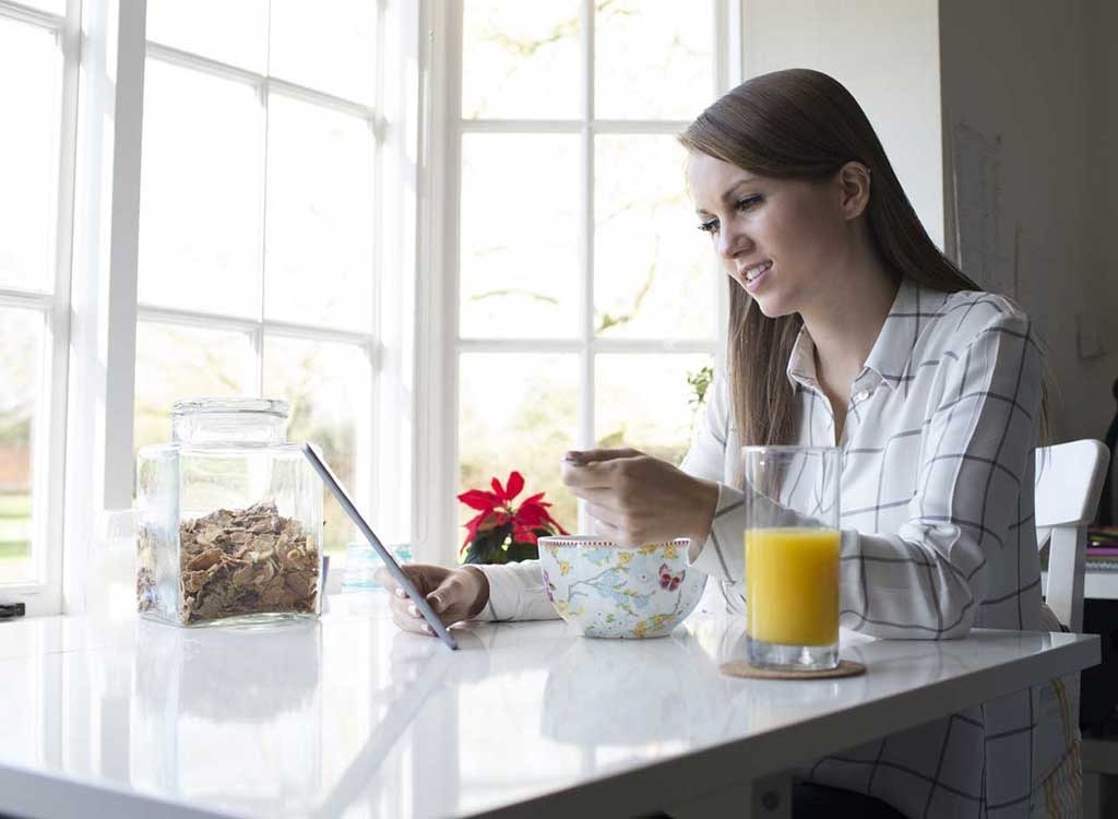 woman eating breakfast