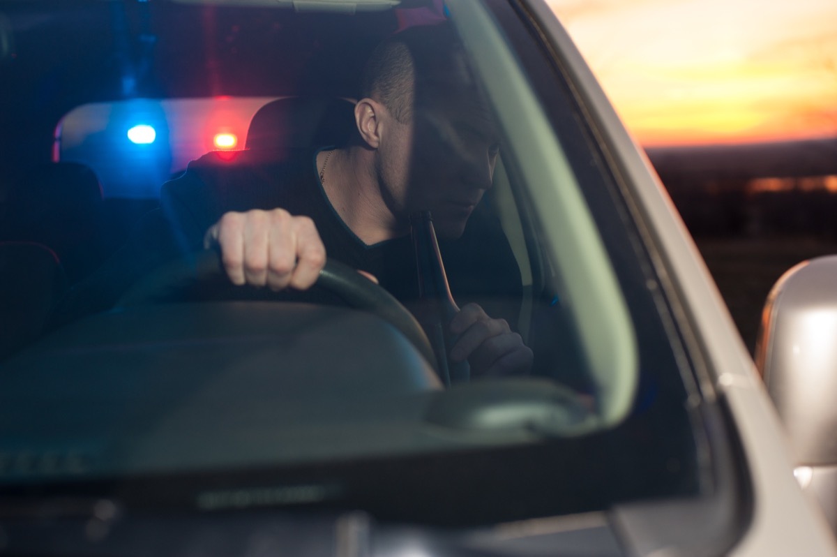 man being chased by police car things you should never do when getting pulled over