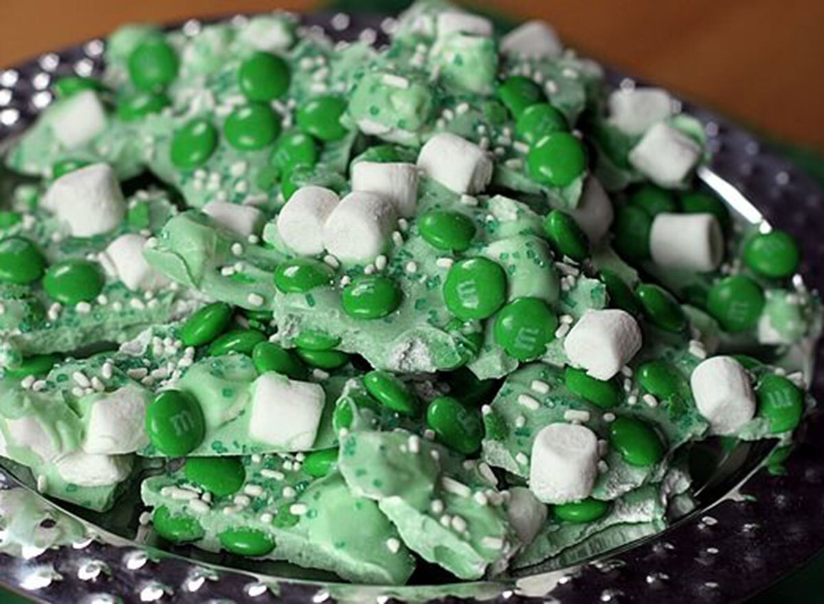 mint chocolate marshmallow candy bark