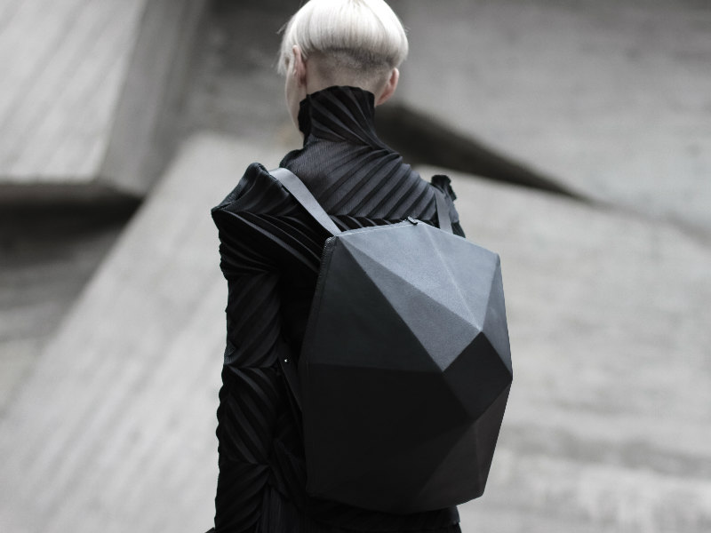 human-anatomy-inspired-bags-by-konstantin-kofta-10