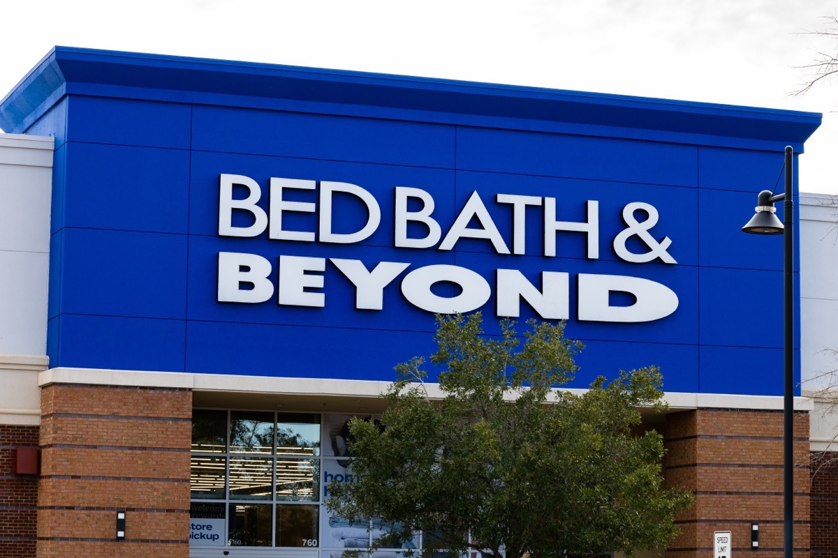 bed bath and beyond store