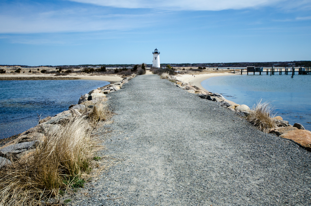 martha's vineyard lighthouse