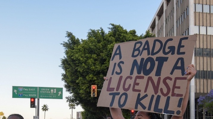 2BWA4T0 Los Angeles, United States. 27th May, 2020. Demonstrators in downtown Los Angeles protest the death of George Floyd, Wednesday, May 27, 2020. Floyd, a black man who died in Minneapolis police custody on May 25. (Dylan Stewart/Image of Sport) (Photo by IOS/Espa-Images) Credit: European Sports Photo Agency/Alamy Live News