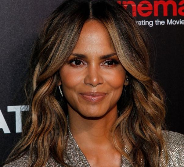 Halle Berry | 12 Most Beautiful Black Actresses in Hollywood | Her Beauty