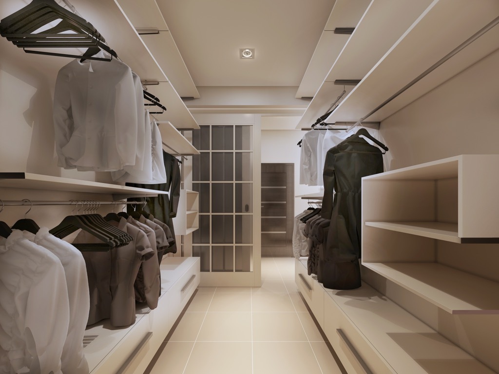 a high tech virtual closet