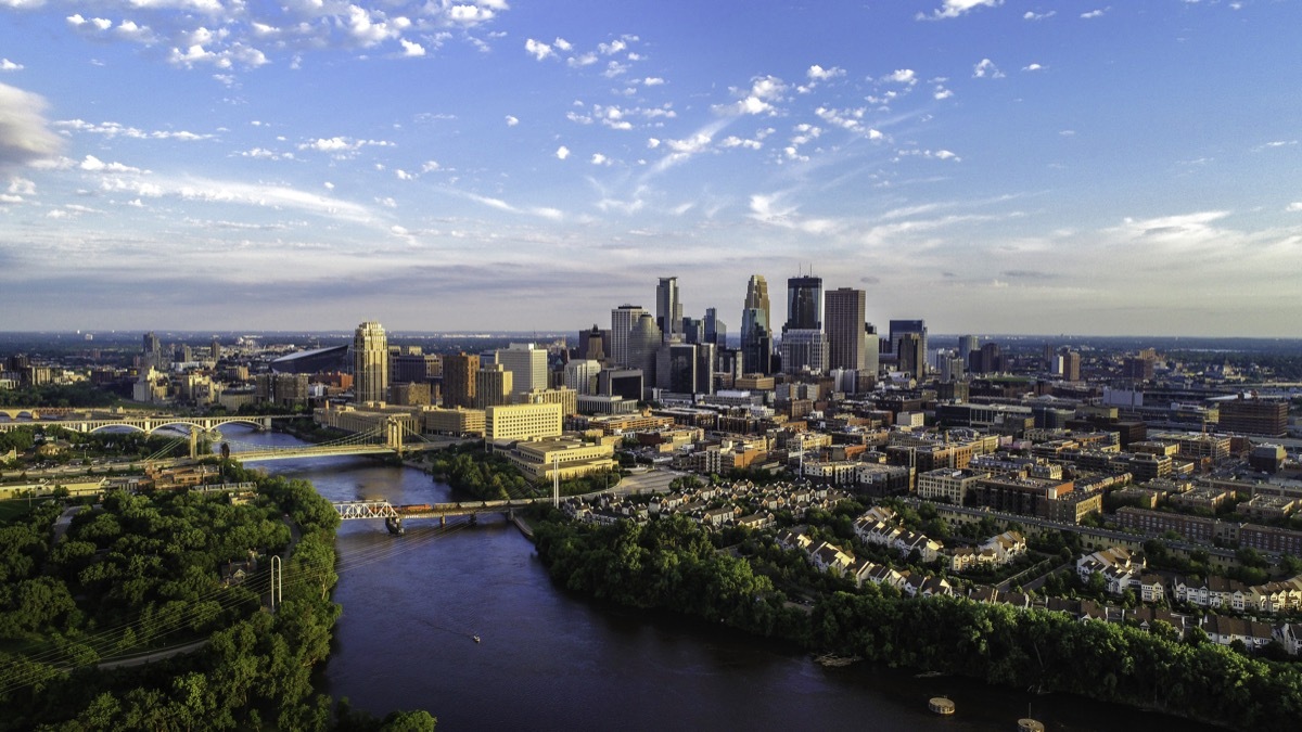 downtown minneapolis skyline