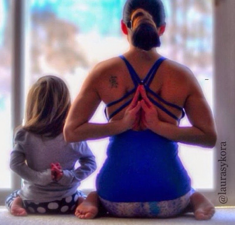 Laura and Mini, Yoga Mother and Daughter Who Conquered the World