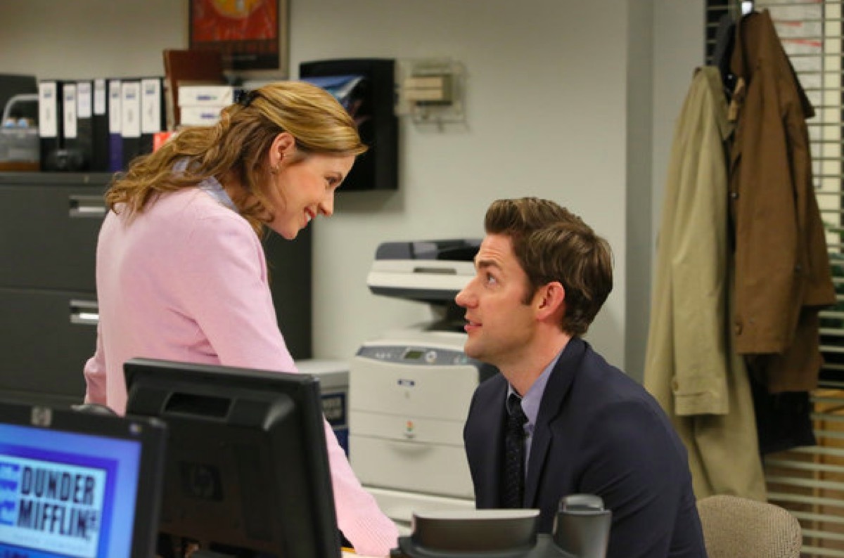 Jenna Fischer and John Krasinski in The Office