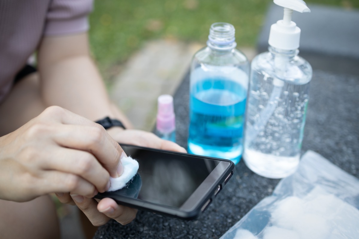 Cleaning mobile phone to eliminate germs