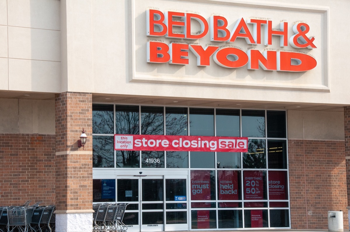 bed bath and beyond store closing