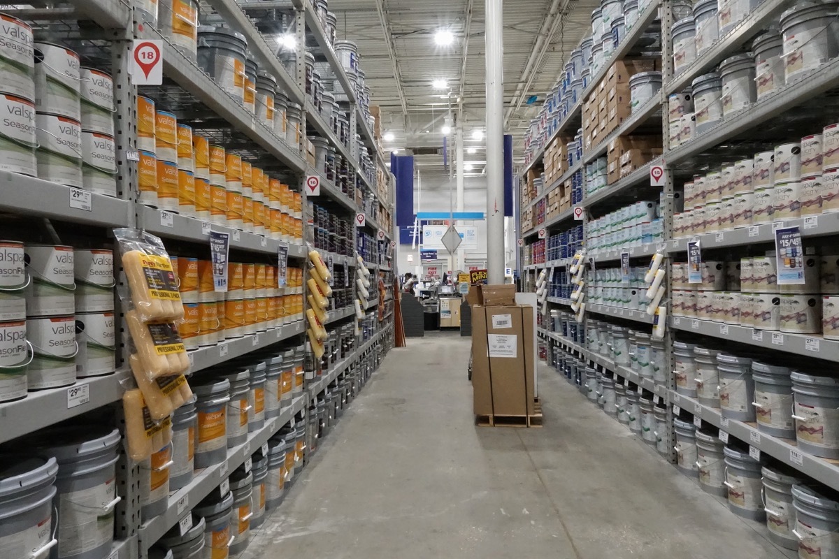 lowe's paint aisle