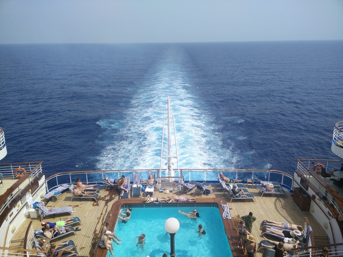 overview of the back of cruise